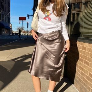 Knee-Length Hips-Wrapped Silk Skirt in Dark gray lilysilk